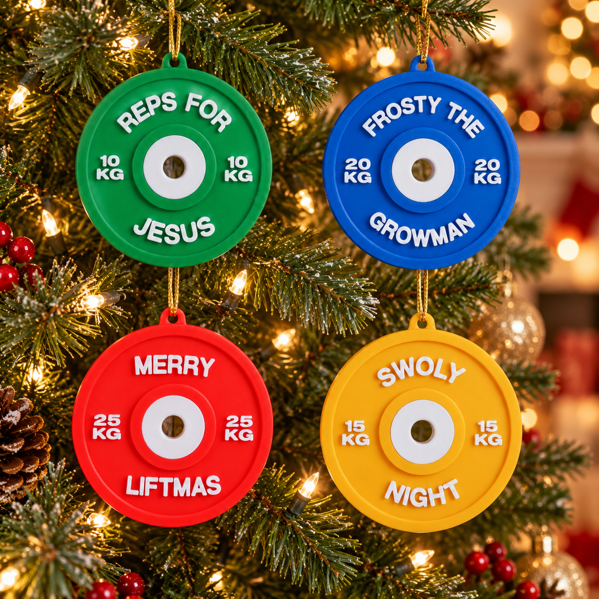 Fitness kerstballen in de kerstboom: 4 gewichtschijven met Merry Liftmas, Swoly Night, Frosty the Growman en Reps for Jesus